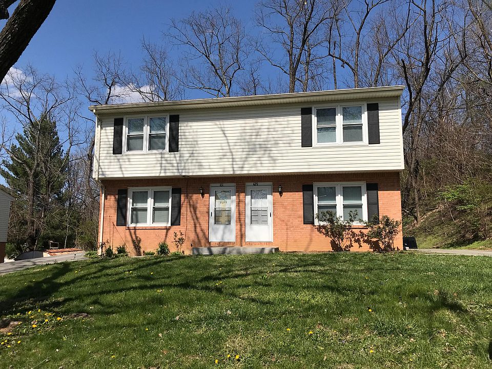 1st image of 429 Ceylon St NE #429/431