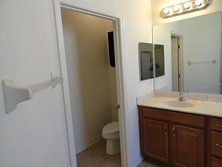 5011 58th Ter E — Photo 6