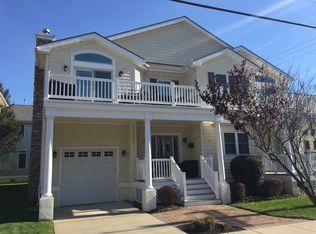 319 Farragut Rd, Wildwood Crest, NJ 08260