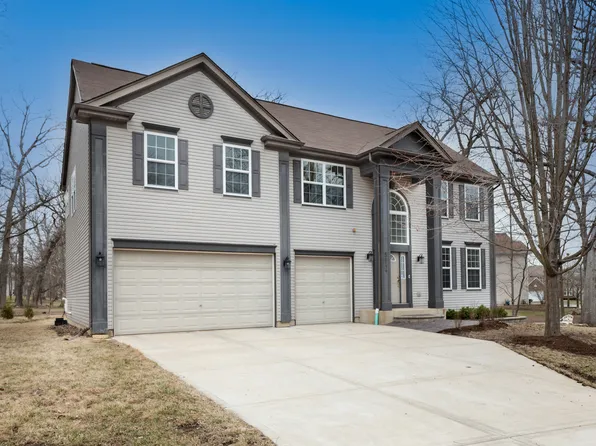 5644 Red Oak Dr, Hoffman Estates, IL 60192