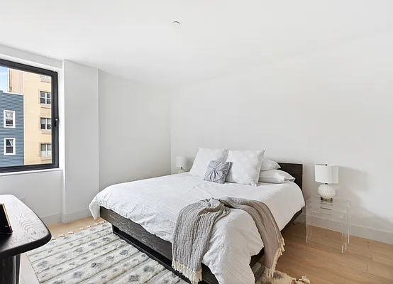 Sold by Douglas Elliman | media 22