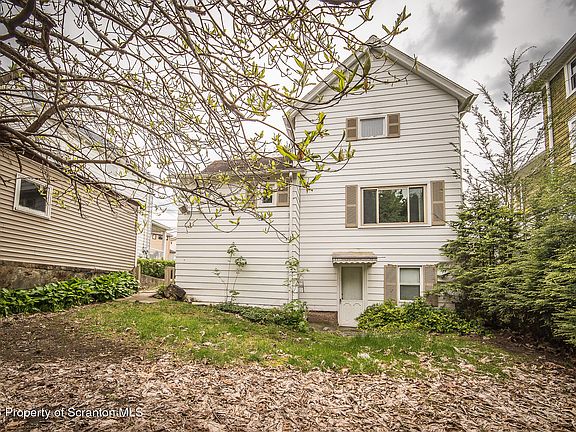 3rd image of 537 Charles St