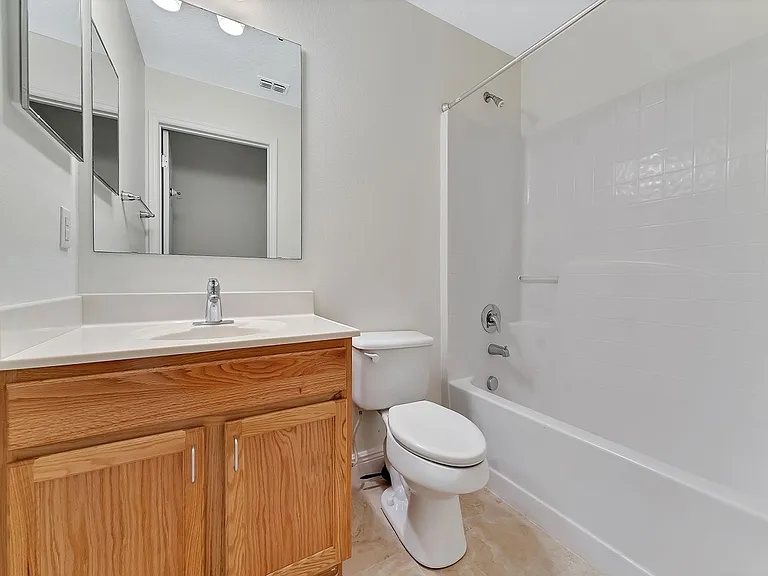 2111 Corner Point Ct — Photo 14