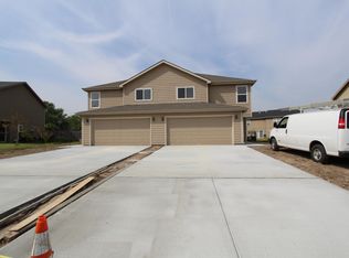 916 Kramer Ct, Junction City, KS 66441