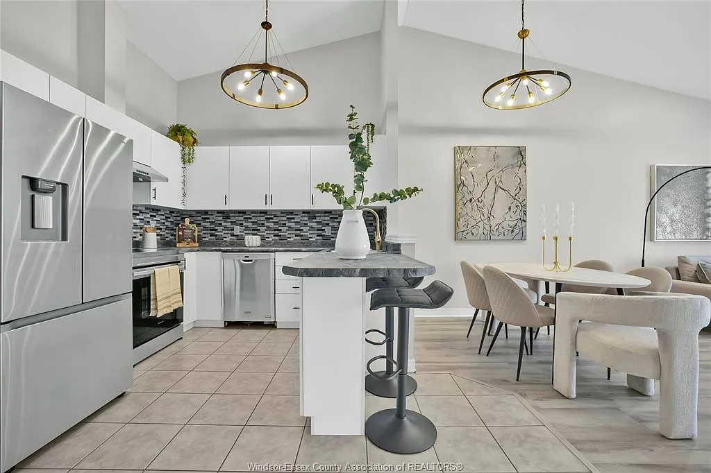 4 bed, $2,650 — Photo 4