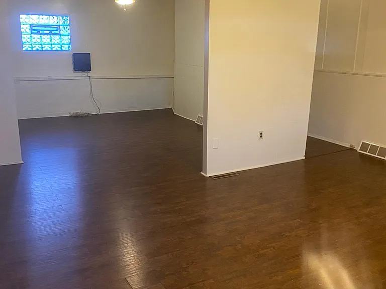 3834 Penn Ave #1 — Photo 2