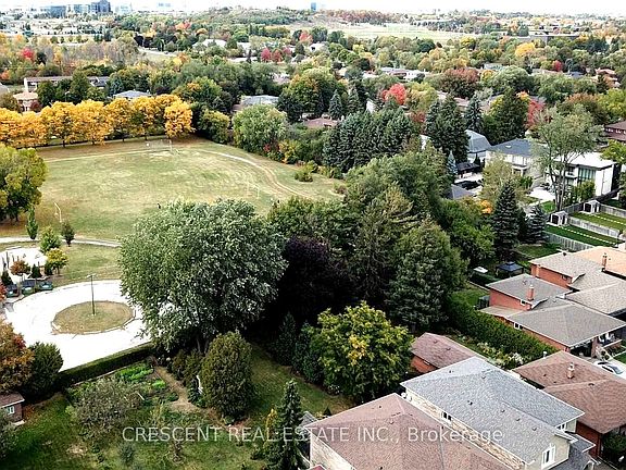 2nd image of 18 Laver Rd