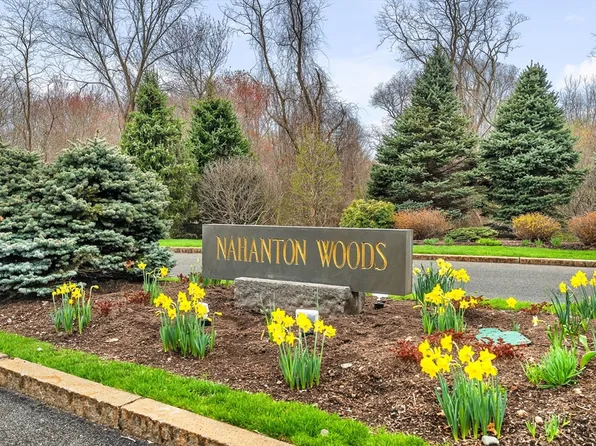 210 Nahanton St APT 417, Newton, MA 02459