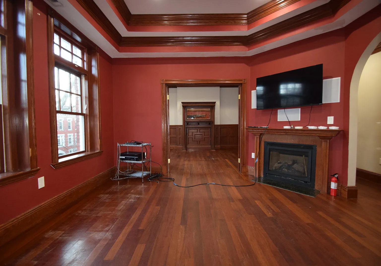 4 bed, 2.0 bath, $5,200 — Photo 4