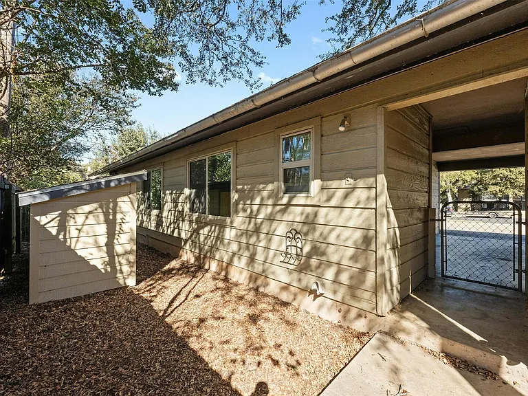 3713 Menchaca Rd #A — Photo 22