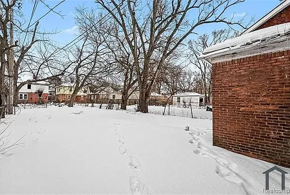 15782 Ardmore St — Photo 18