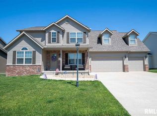 625 Drake Ln, Washington, IL 61571