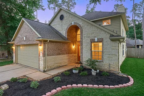 12515 Lake Shore Dr Photo 1