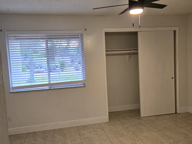 422 Forest Park Ln — Photo 10