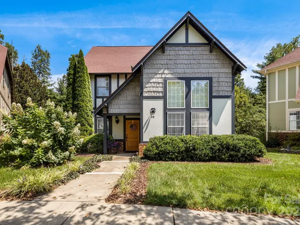 28 Trafalgar Cir, Asheville, NC 28805