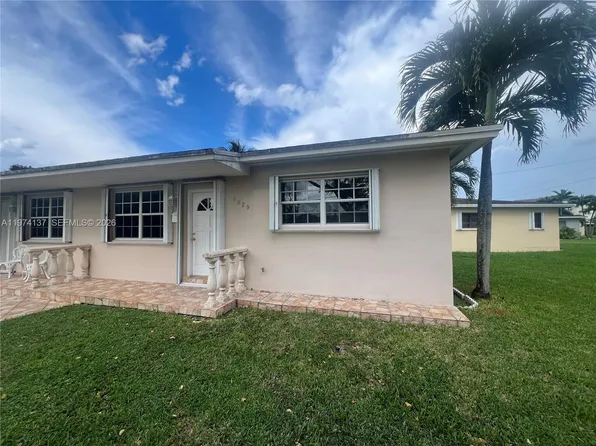 5829 NW 37th St #1, Miami, FL 33166