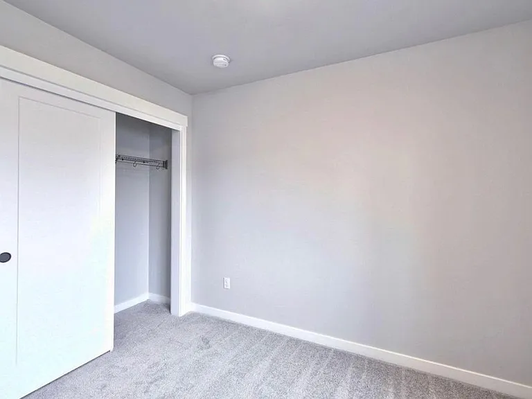 5551 SE Logan Ln — Photo 22
