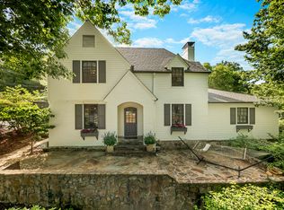 325 Park Rd, Lookout Mountain, TN 37350