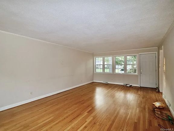 3rd image of 3 Grenhart St