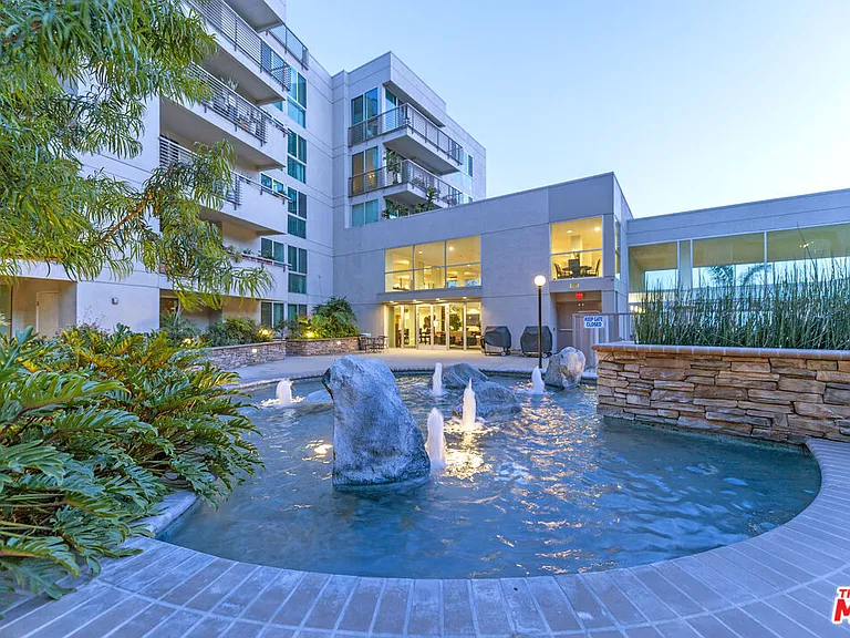 267 S San Pedro St #211 — Photo 36