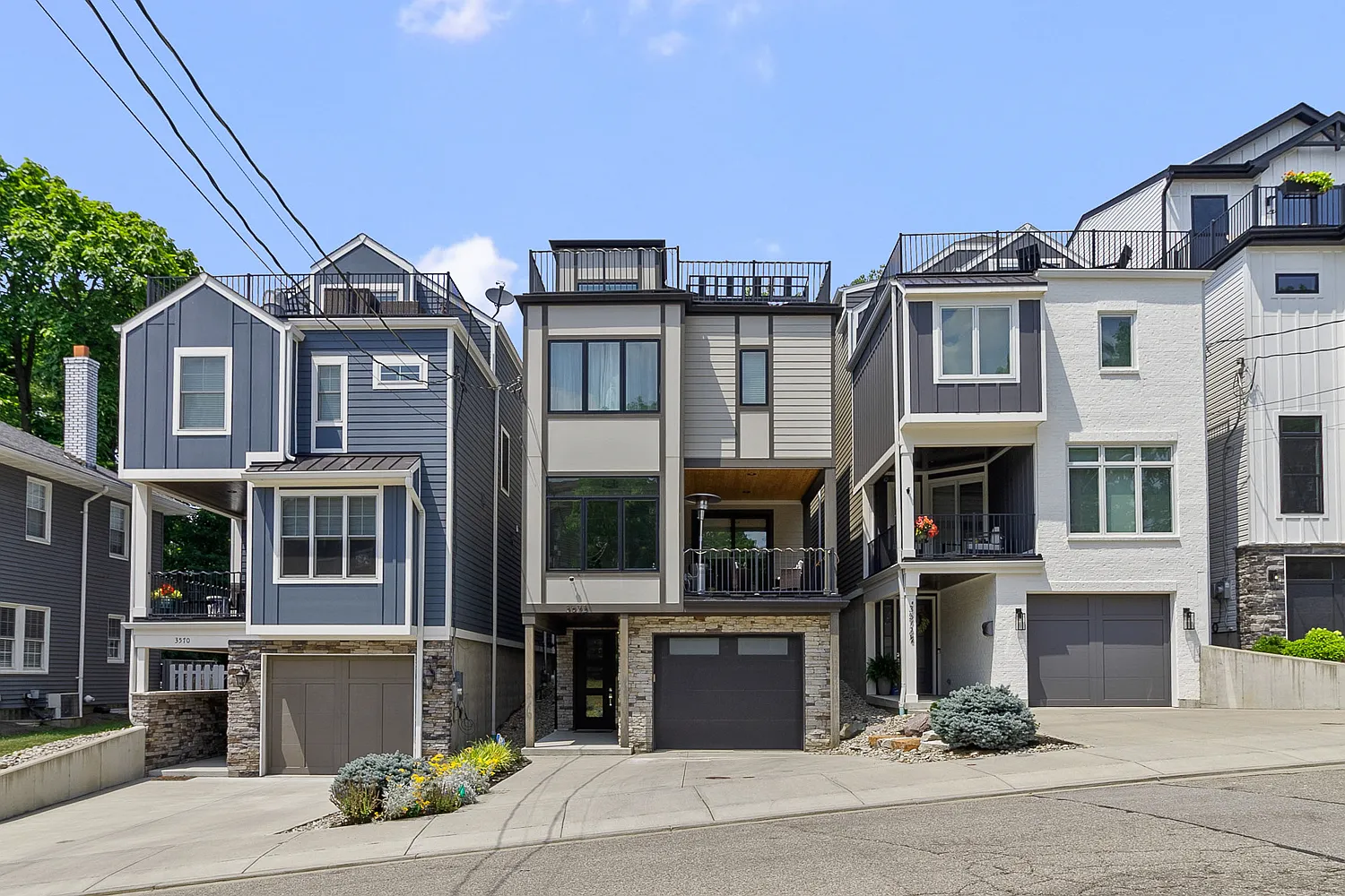 3 bed, 3610 sqft, $5,600 — Photo 3