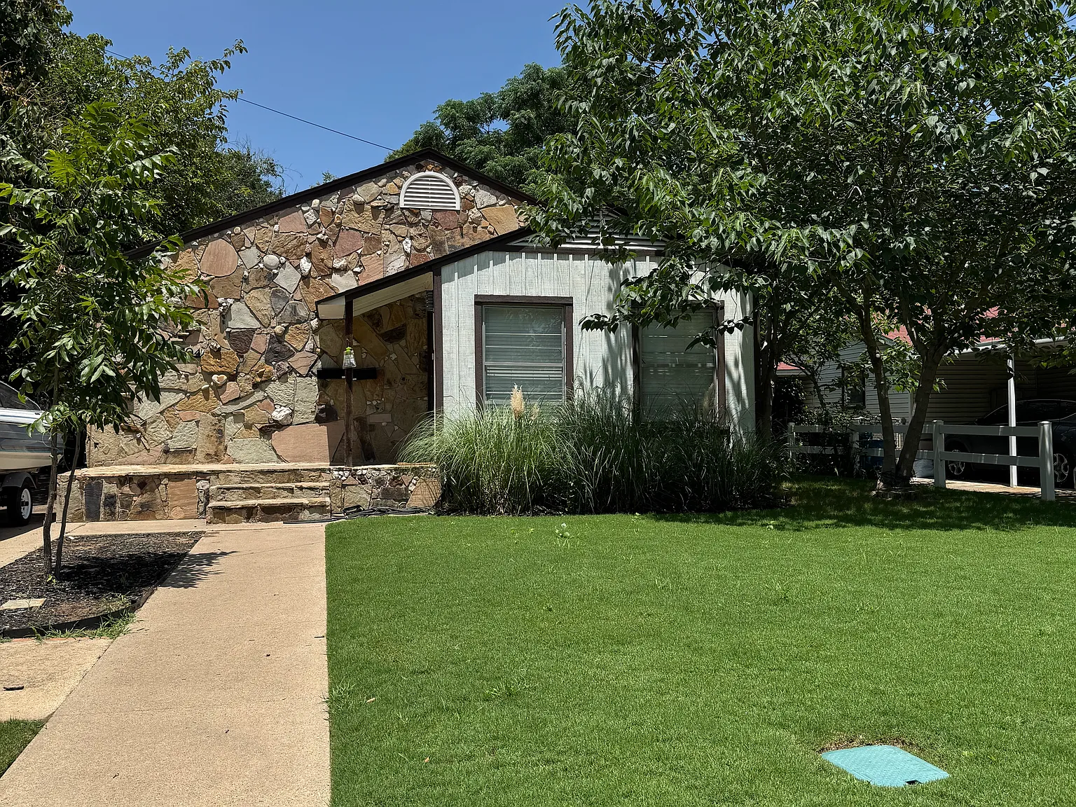 2104 Houston Pl — Photo 3