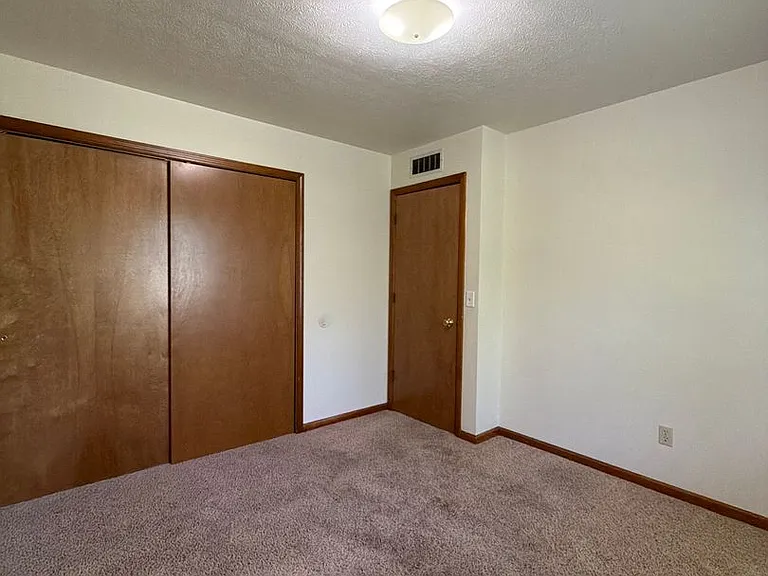 201 Stonewall Ct — Photo 12