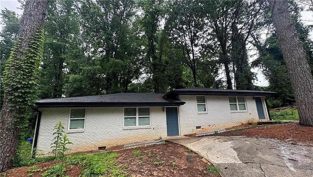 2 bed, 1.0 bath, 1624 sqft, $1,200 — Photo 1
