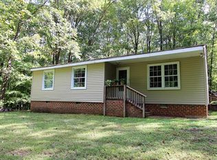 1896 Cook Rd, Powhatan, VA 23139