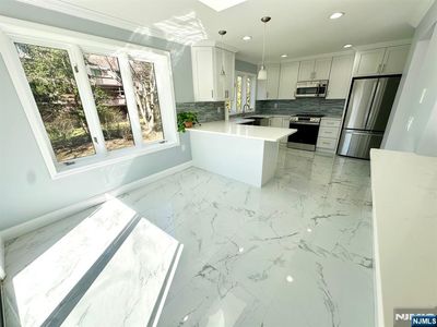 44 Southerland Dr, Mahwah, NJ, 07430