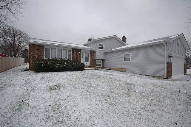 122 Laurel Dr photo 1