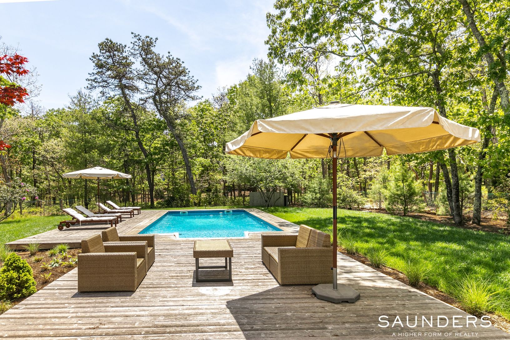 Heated Pool, Deck, Backyard