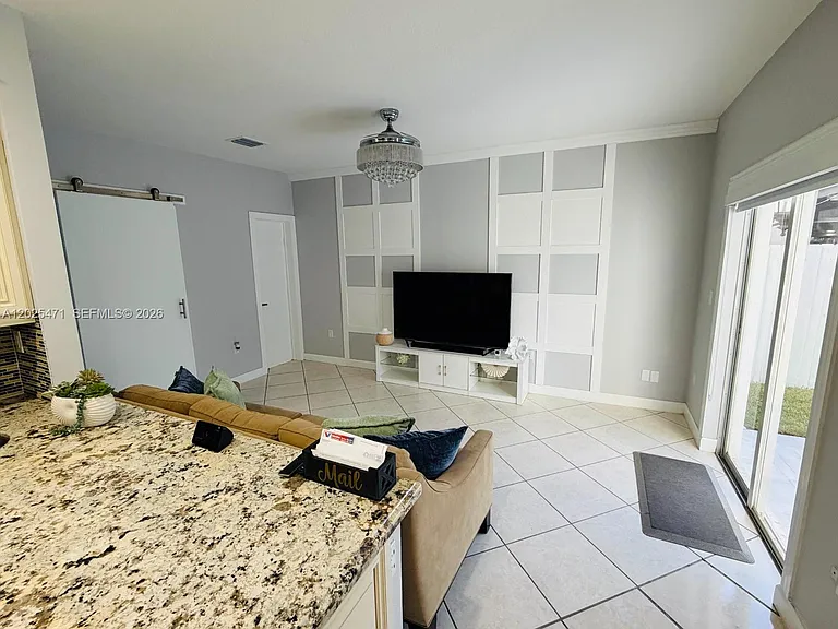 15858 SW 138th Ter — Photo 18
