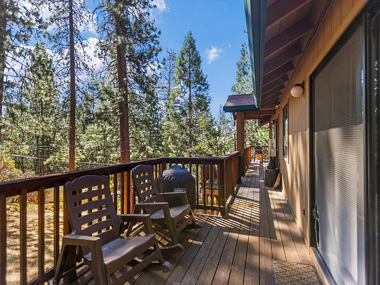 2518 Elizabeth Dr — Photo 17