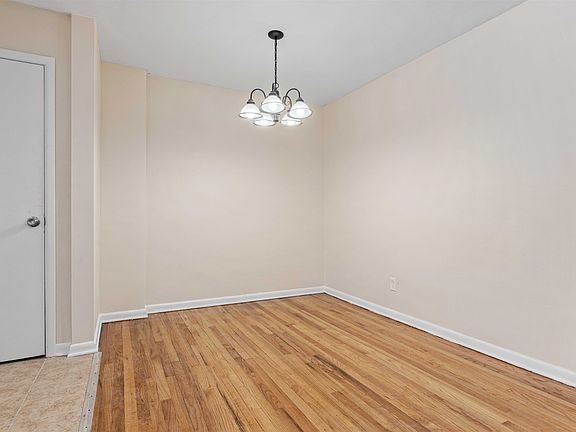 3rd image of 5013 Sovereign Blvd