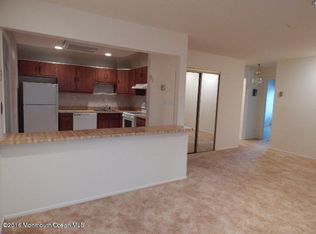 117 Amberly Dr UNIT F, Manalapan, NJ 07726