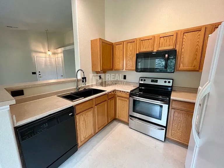 3928 Riviera Grv #203 — Photo 5