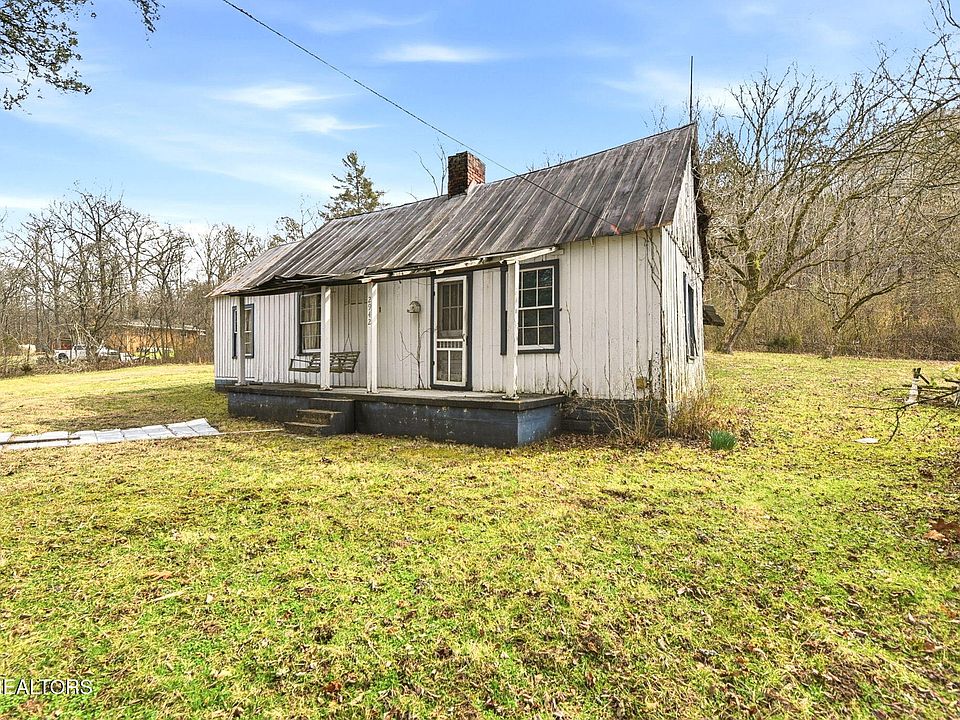 1st image of 2942 Miller Rd