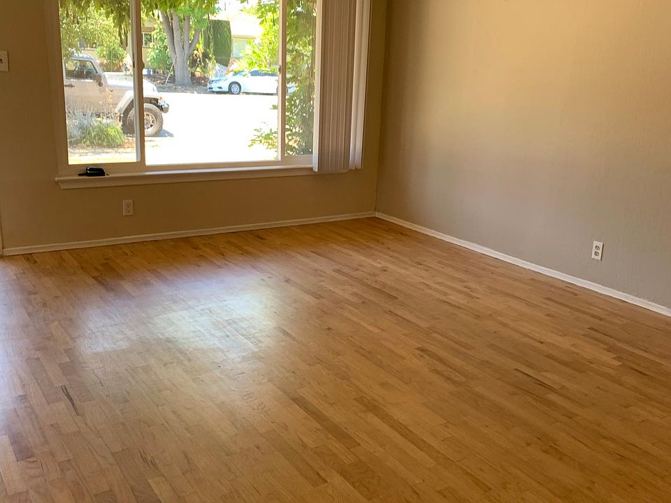 1st image of 938 Miller Ave