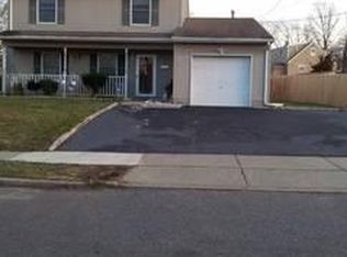 2 Chestnut St, Edison, NJ 08817