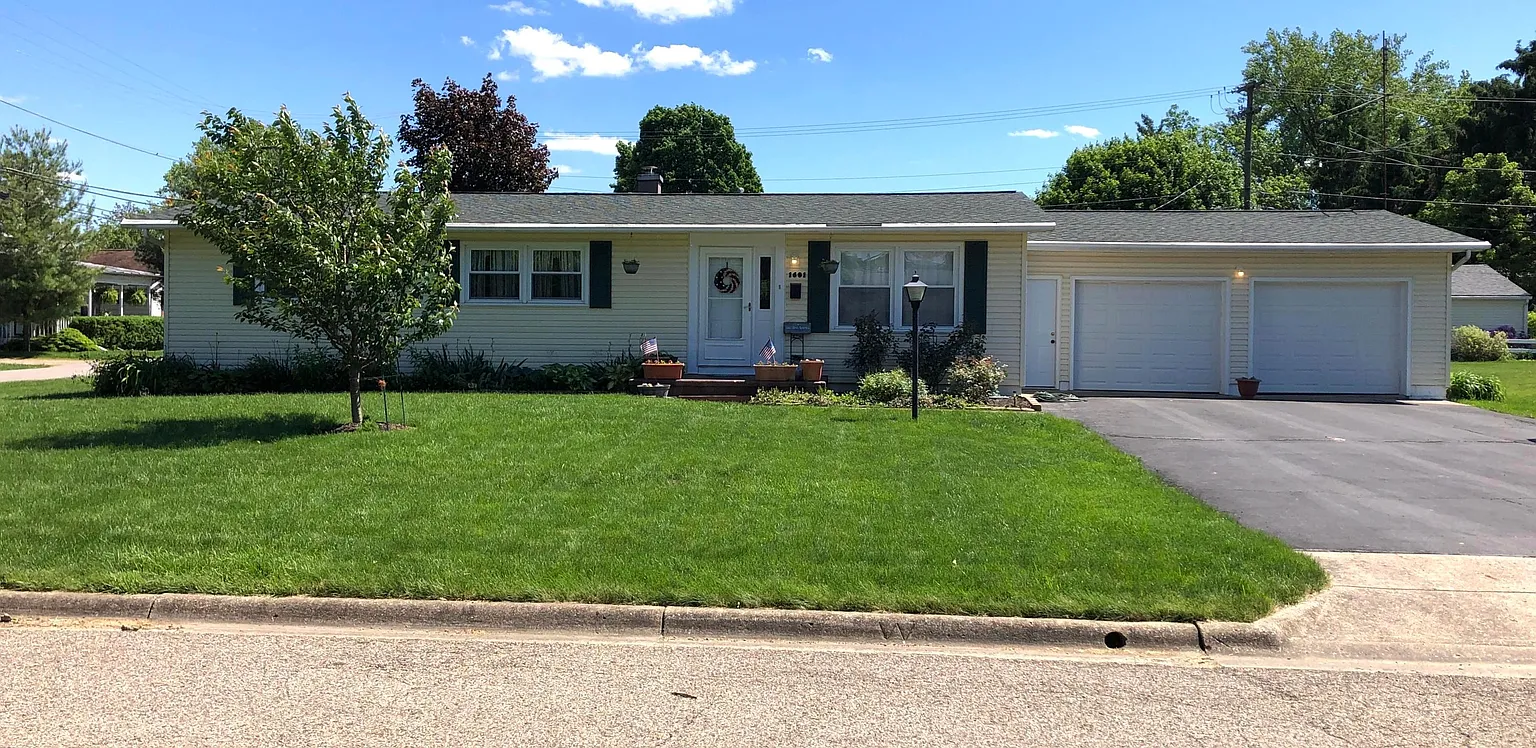 1601 Maple St photo 1