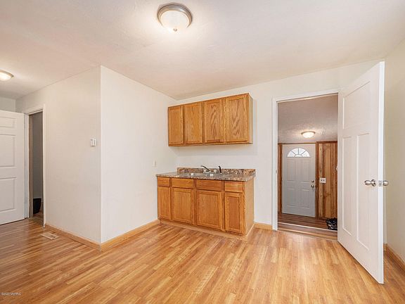 2nd image of 395 W 22nd St