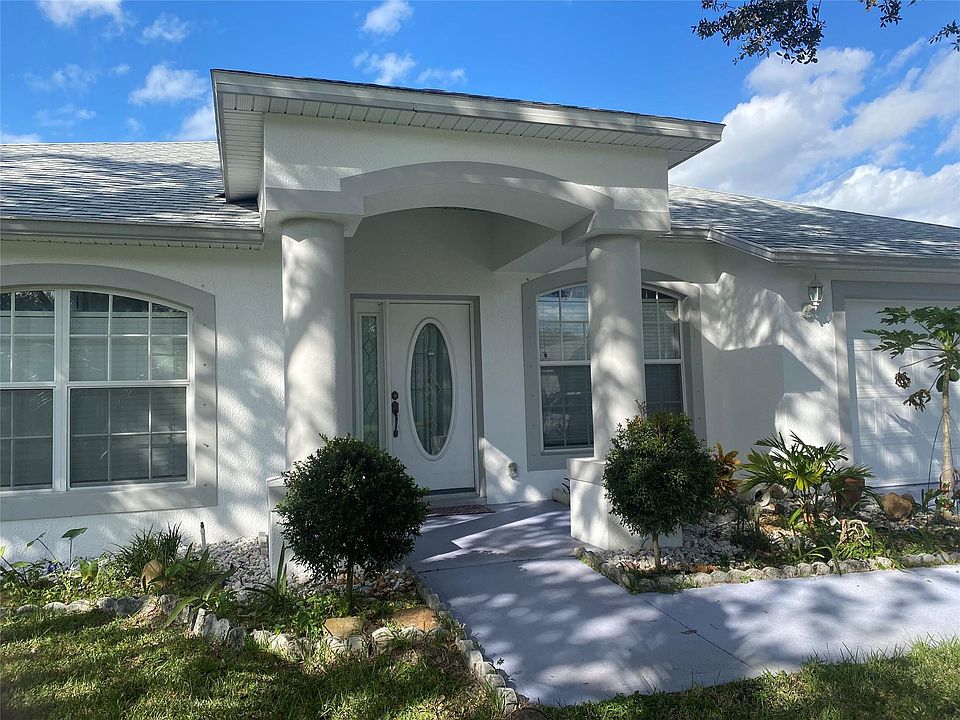 1st image of 881 Banks Street