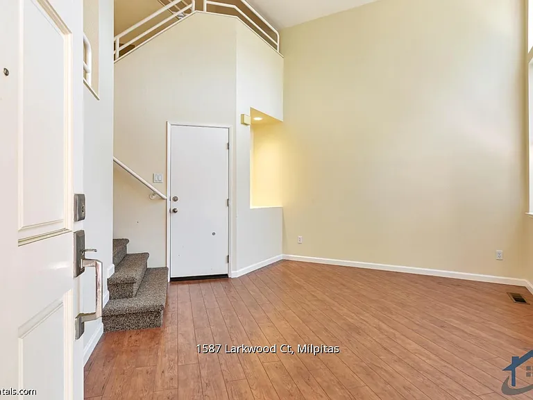 1587 Larkwood Ct — Photo 11