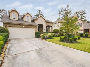 94 S Rocky Point Cir, The Woodlands, TX 77389