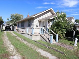 916 Broadway Ave, Mattoon, IL 61938