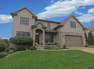325 Wynnwood Dr, Verona, WI 53593