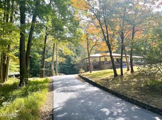 454 Riley Ln, Sparta, TN 38583