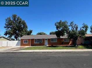 1105 Latimer Ave, Modesto, CA