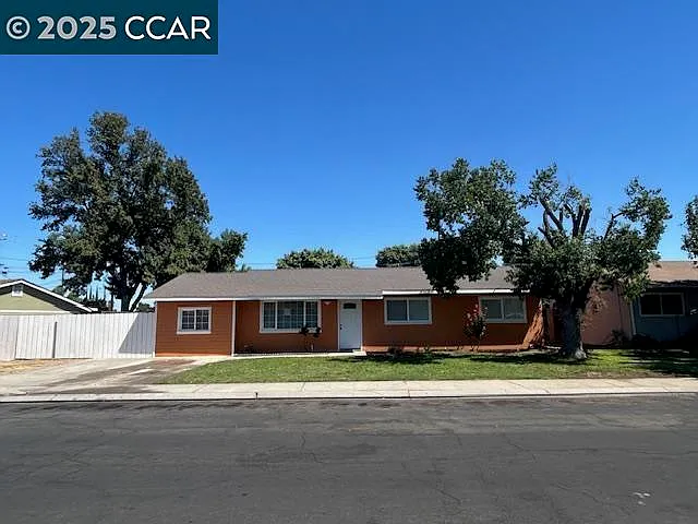 1105 Latimer Ave photo 1